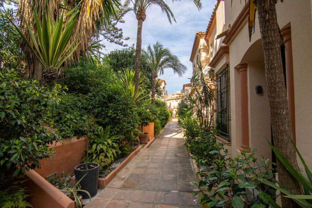 Townhouse Estepona Málaga - image 54