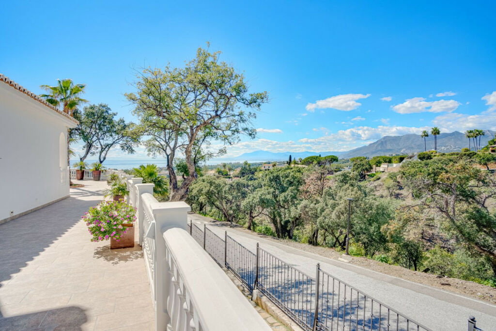 Detached Villa Elviria Málaga - image 54