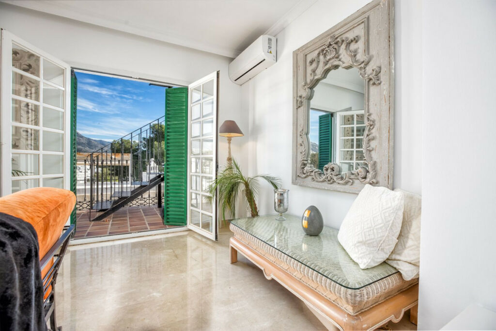 Townhouse Aloha Málaga - image 55