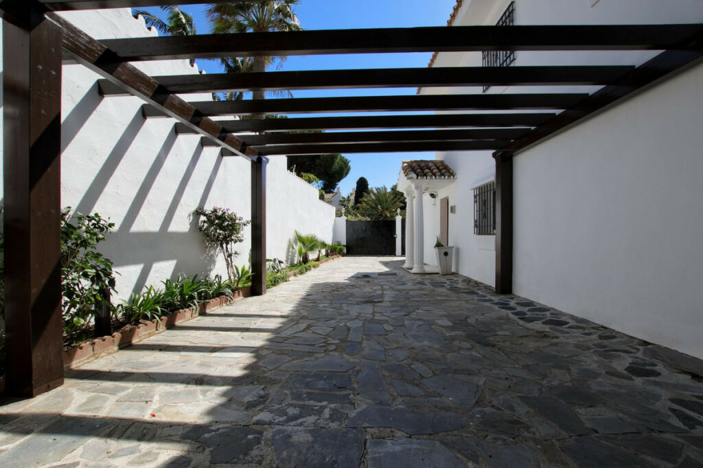 Detached Villa Costabella Málaga - image 57