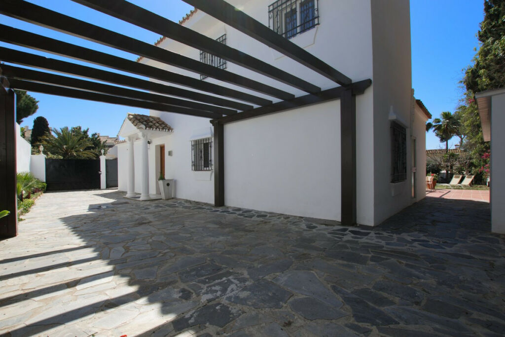 Detached Villa Costabella Málaga - image 58