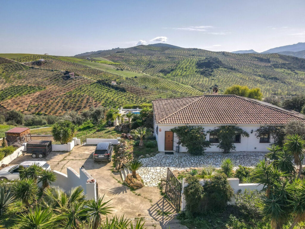 Detached Villa Alozaina Málaga - image 60