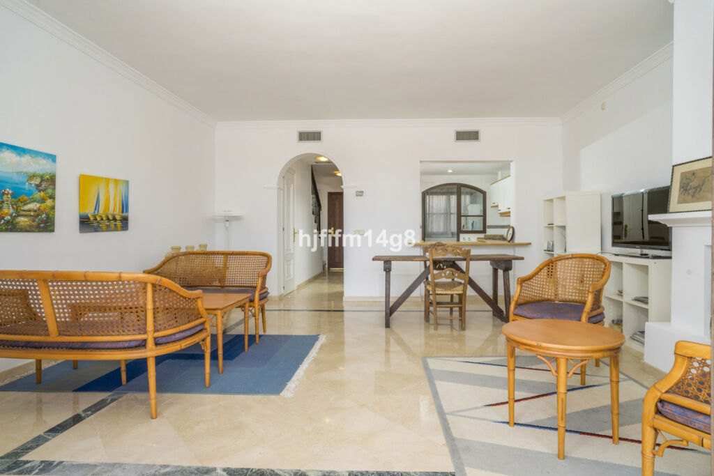 Penthouse Los Arqueros Málaga - image 6