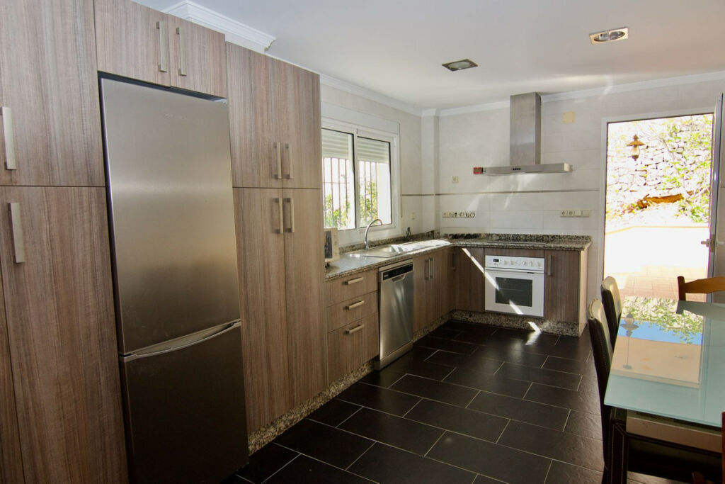 Detached Villa Alhaurín de la Torre Málaga - image 6