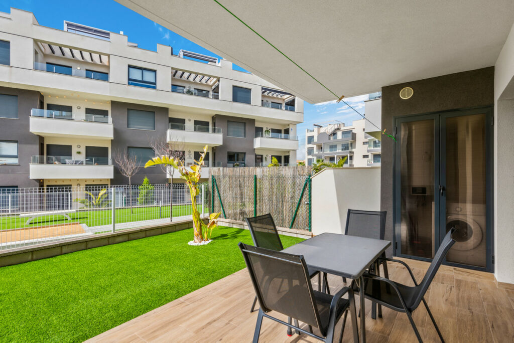 Ground Floor Apartment Villamartin Alicante - image 6