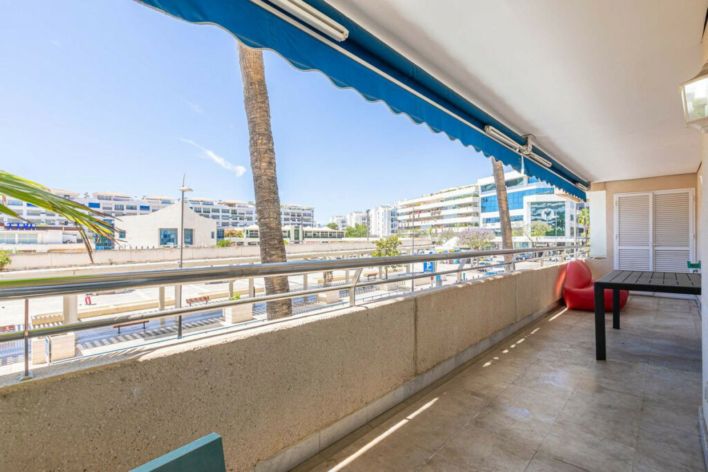 Middle Floor Apartment Puerto Banús Málaga - image 6