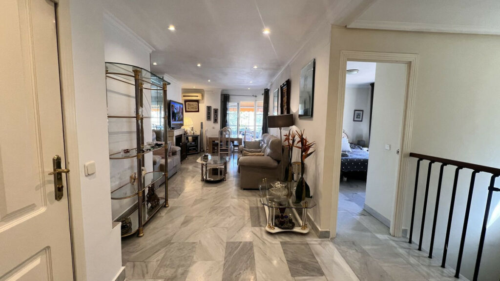 Duplex Nueva Andalucía Málaga - image 6
