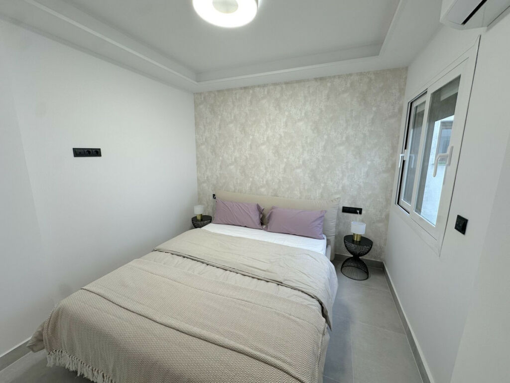 Middle Floor Apartment The Golden Mile Málaga - image 6