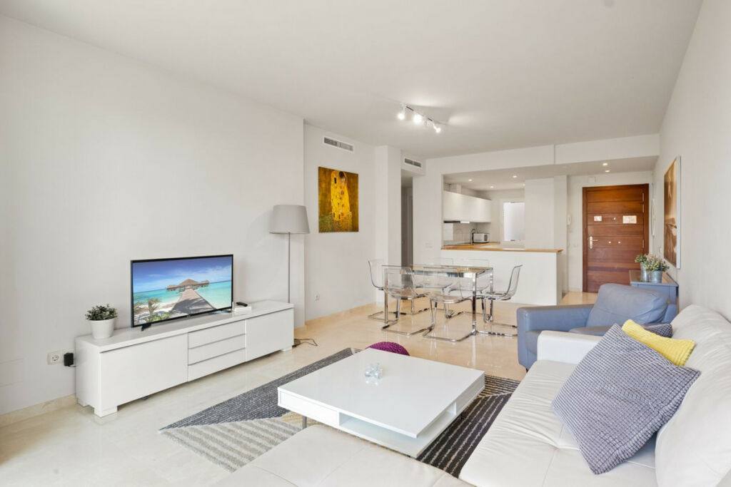 Ground Floor Apartment Casares Málaga - image 6