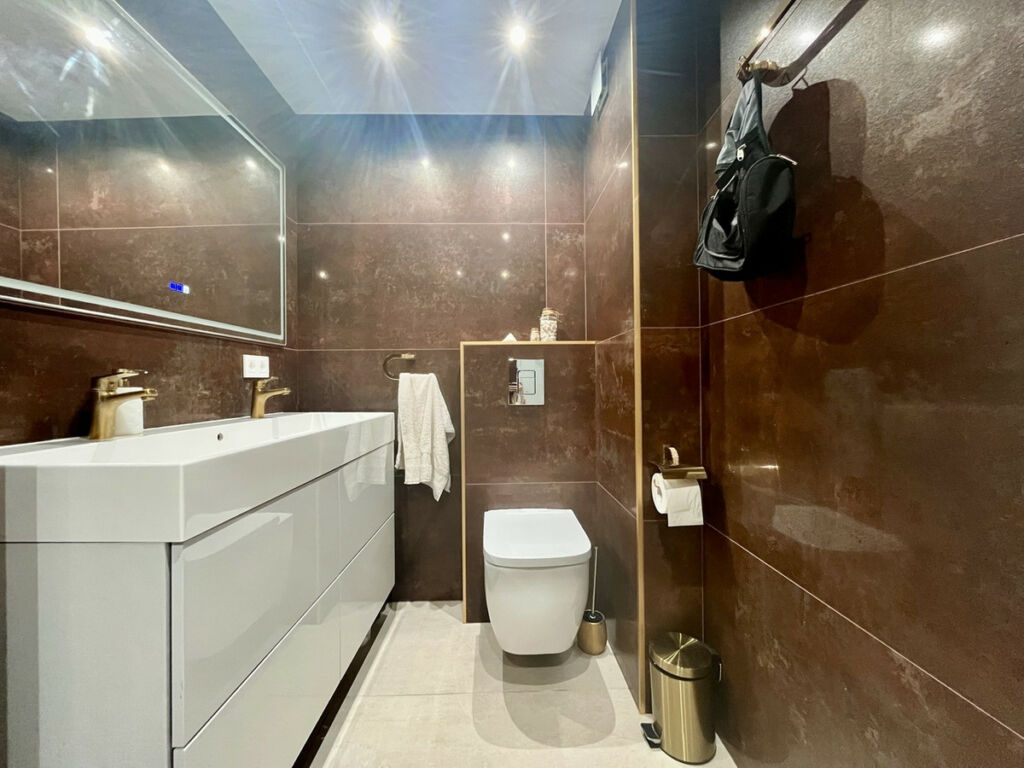 Middle Floor Apartment Torrevieja Alicante - image 6