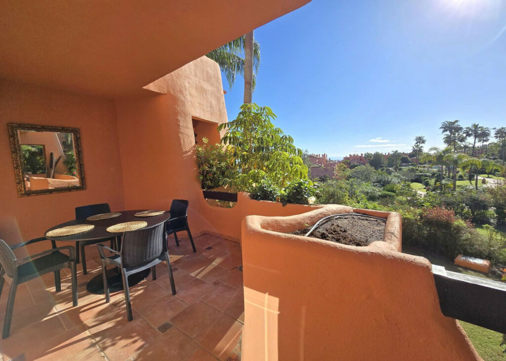 Ground Floor Apartment La Mairena Málaga - image 6