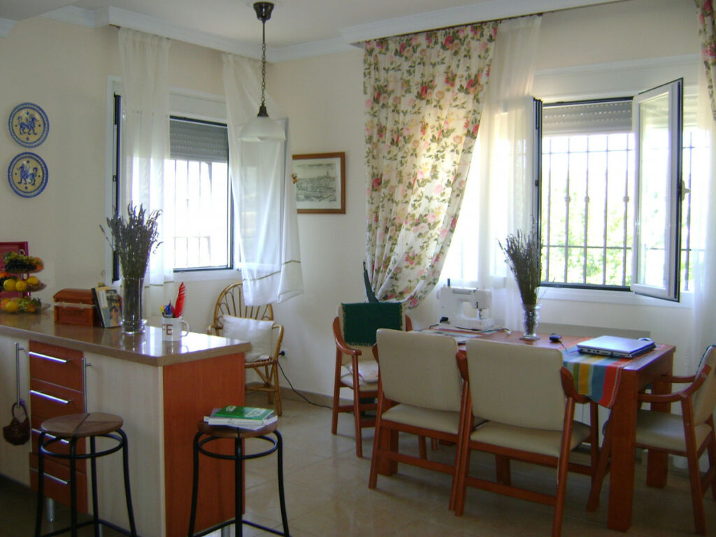 Detached Villa Cuevas del Becerro Málaga - image 6