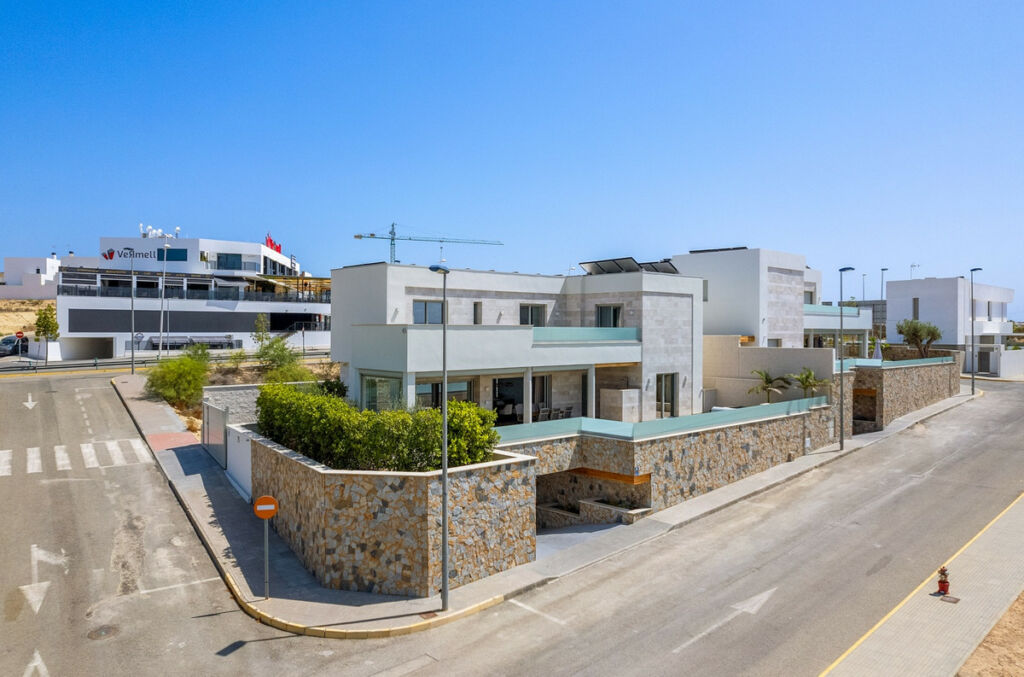 Detached Villa Benijofar Alicante - image 6