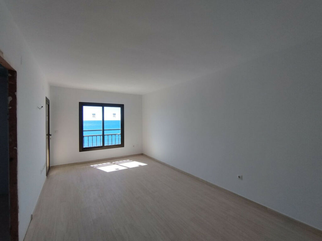 Middle Floor Apartment Fuengirola Málaga - image 6