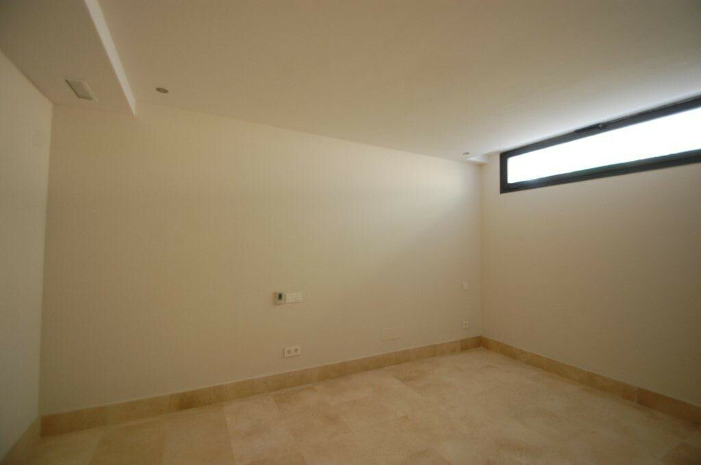 Detached Villa The Golden Mile Málaga - image 6