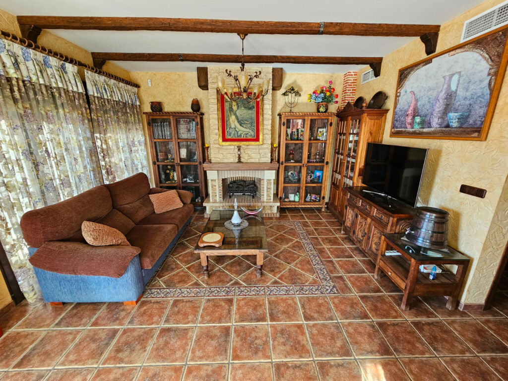 Detached Villa Daya Nueva Alicante - image 6