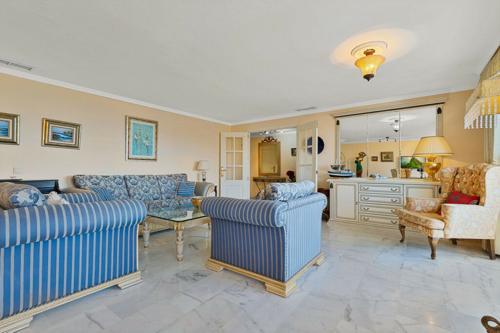 Penthouse Fuengirola Málaga - image 6