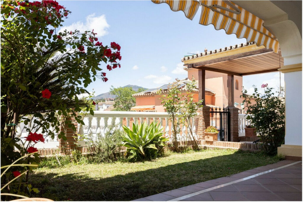 Detached Villa San Pedro de Alcántara Málaga - image 6