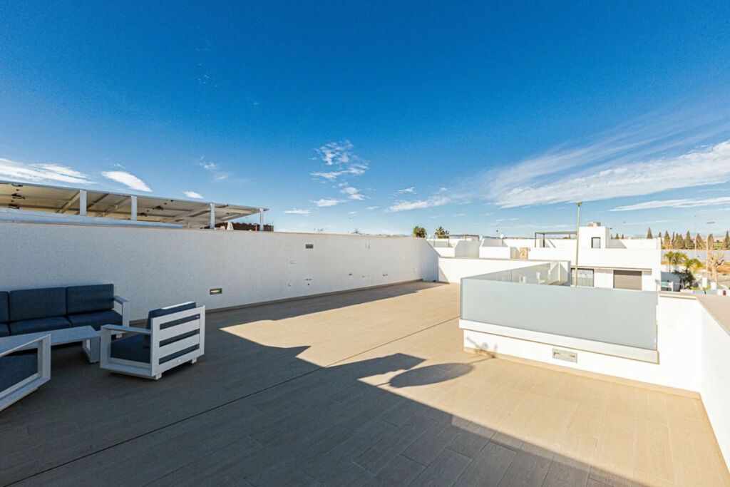 Detached Villa Pilar de la Horadada Alicante - image 5