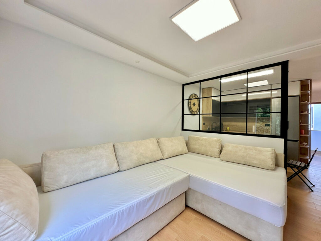 Middle Floor Studio Estepona Málaga - image 3