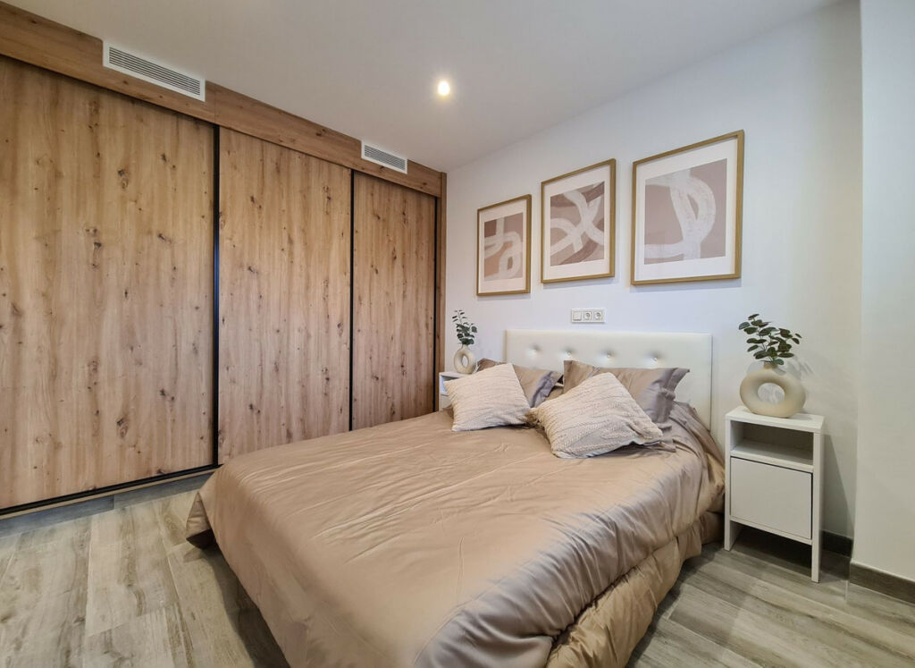 Middle Floor Apartment Estepona Málaga - image 7