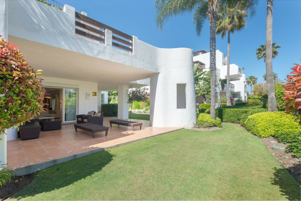 Ground Floor Apartment Estepona Málaga - image 8