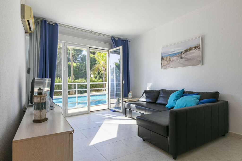 Ground Floor Apartment Calahonda Málaga - image 6