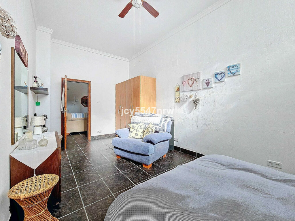 Detached Villa Pinoso Alicante - image 60