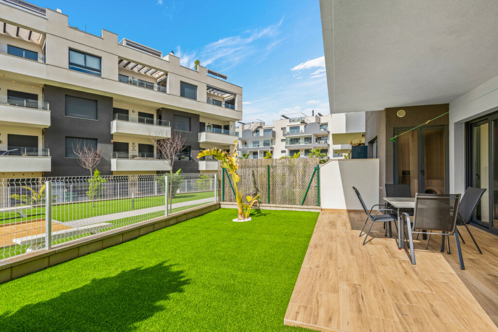 Ground Floor Apartment Villamartin Alicante - image 7