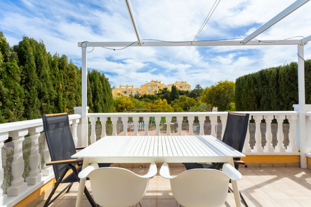 Detached Villa Cabo Roig Alicante - image 7
