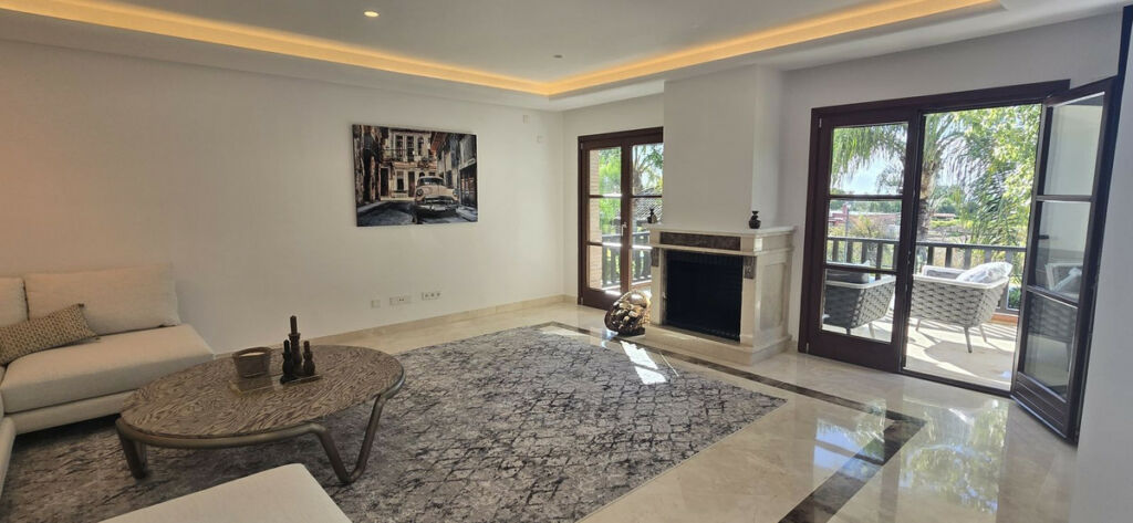 Detached Villa The Golden Mile Málaga - image 7