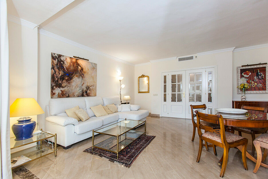 Middle Floor Apartment Elviria Málaga - image 7