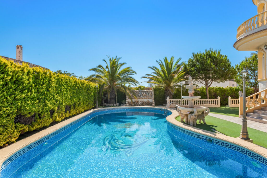 Detached Villa Playa Flamenca Alicante - image 7