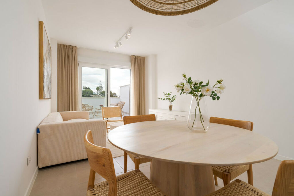 Middle Floor Apartment Estepona Málaga - image 7