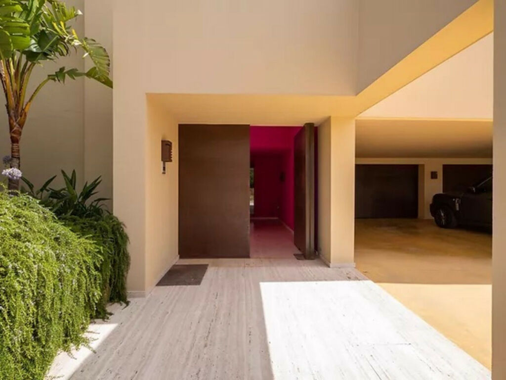 Detached Villa Sotogrande Alto Cádiz - image 7