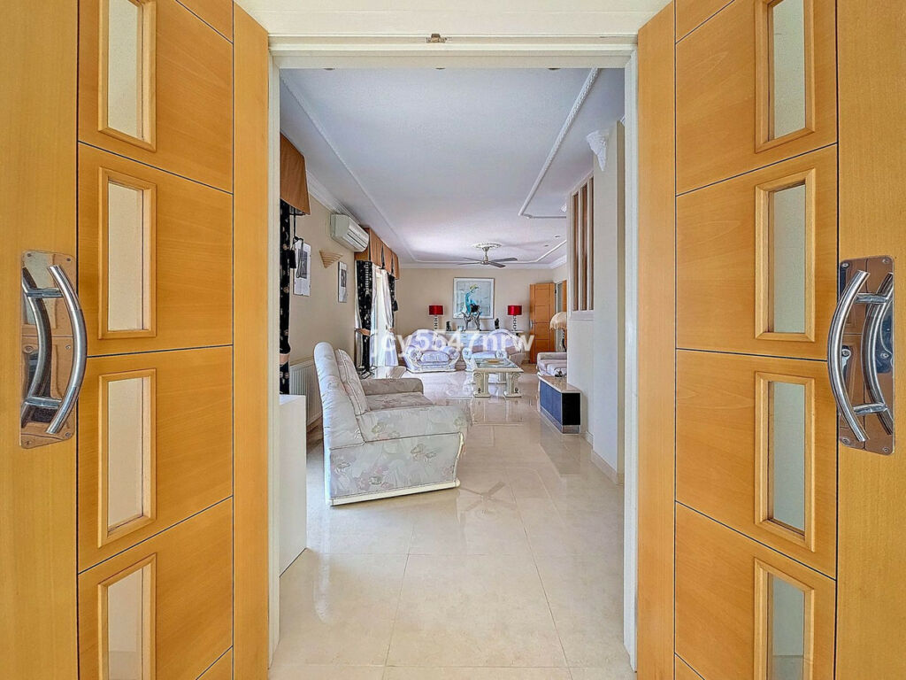 Detached Villa Moraira Alicante - image 7