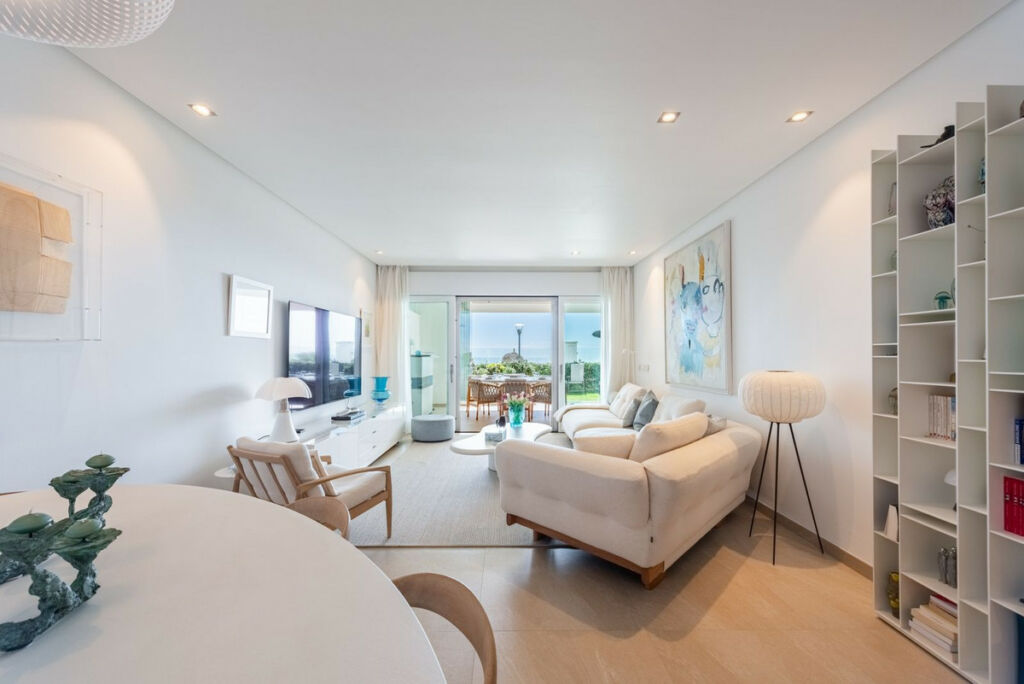 Ground Floor Apartment Estepona Málaga - image 7