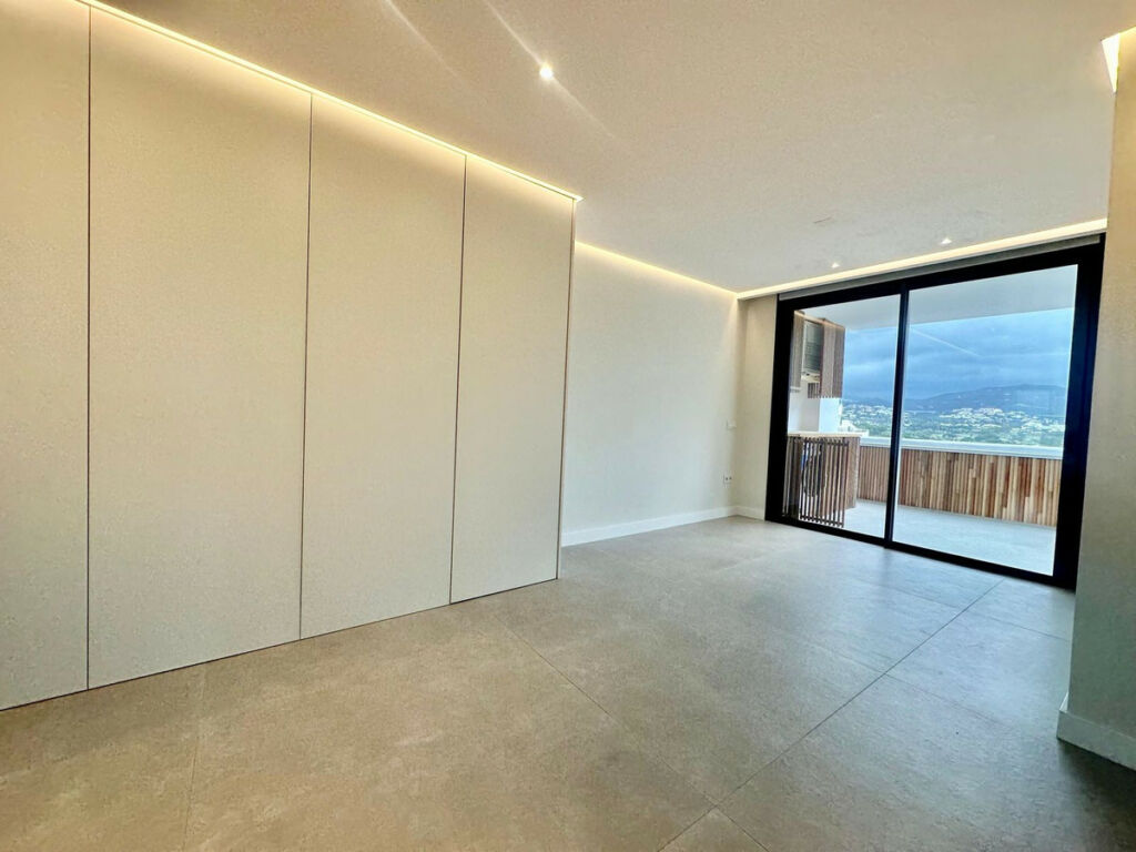 Penthouse Nueva Andalucía Málaga - image 5