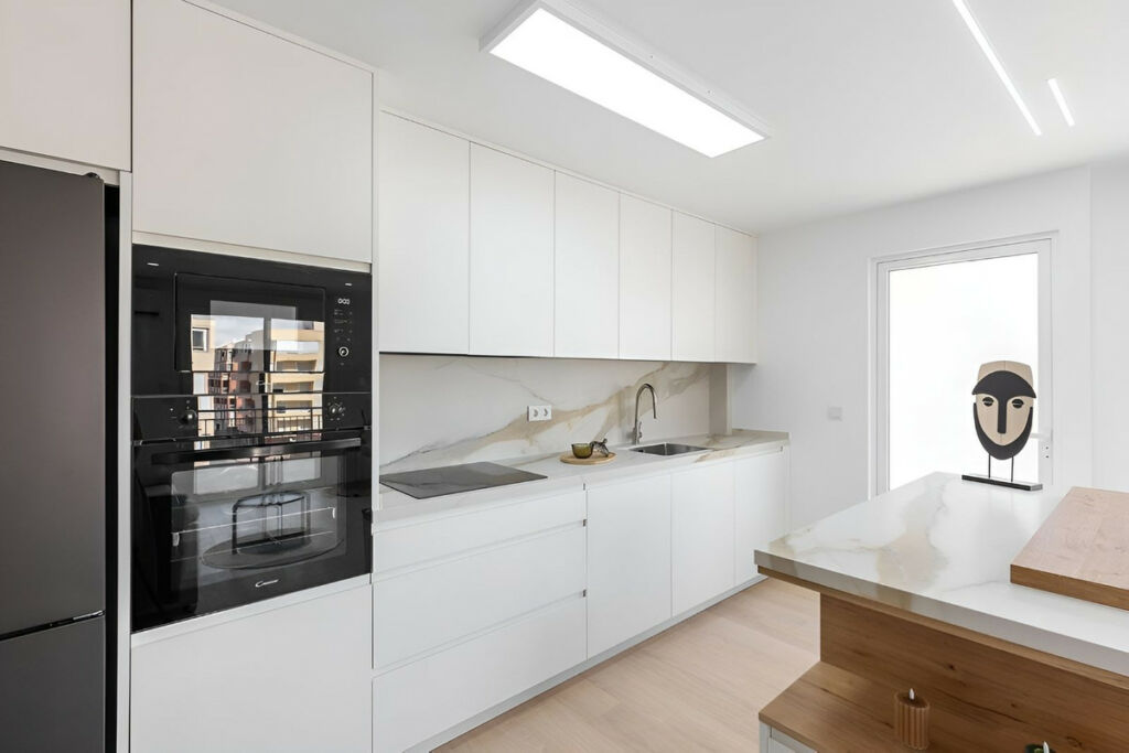 Middle Floor Apartment Torrevieja Alicante - image 7