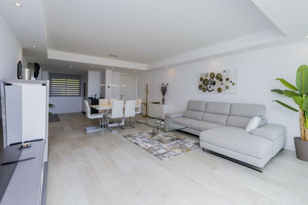 Ground Floor Apartment Estepona Málaga - image 7