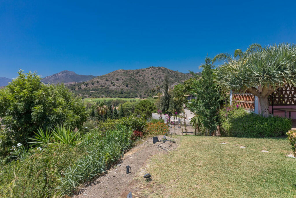 Residential Plot Benahavís Málaga - image 7