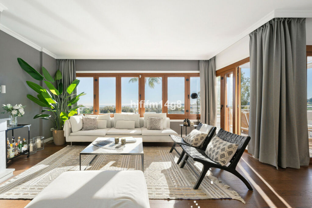 Penthouse Duplex Nueva Andalucía Málaga - image 7
