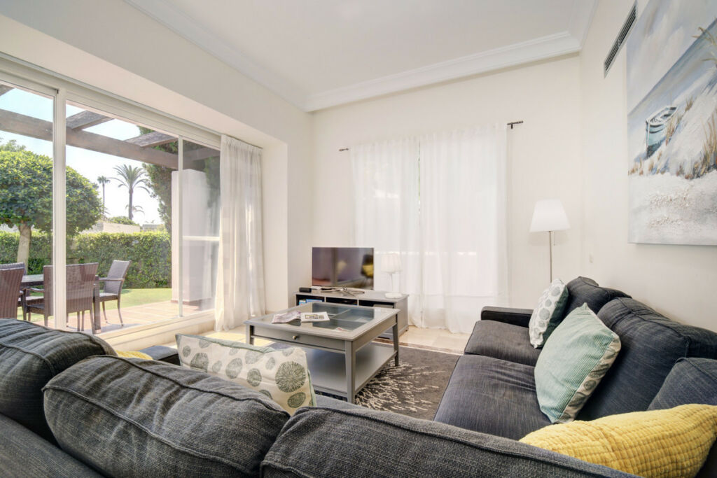 Ground Floor Apartment Estepona Málaga - image 7