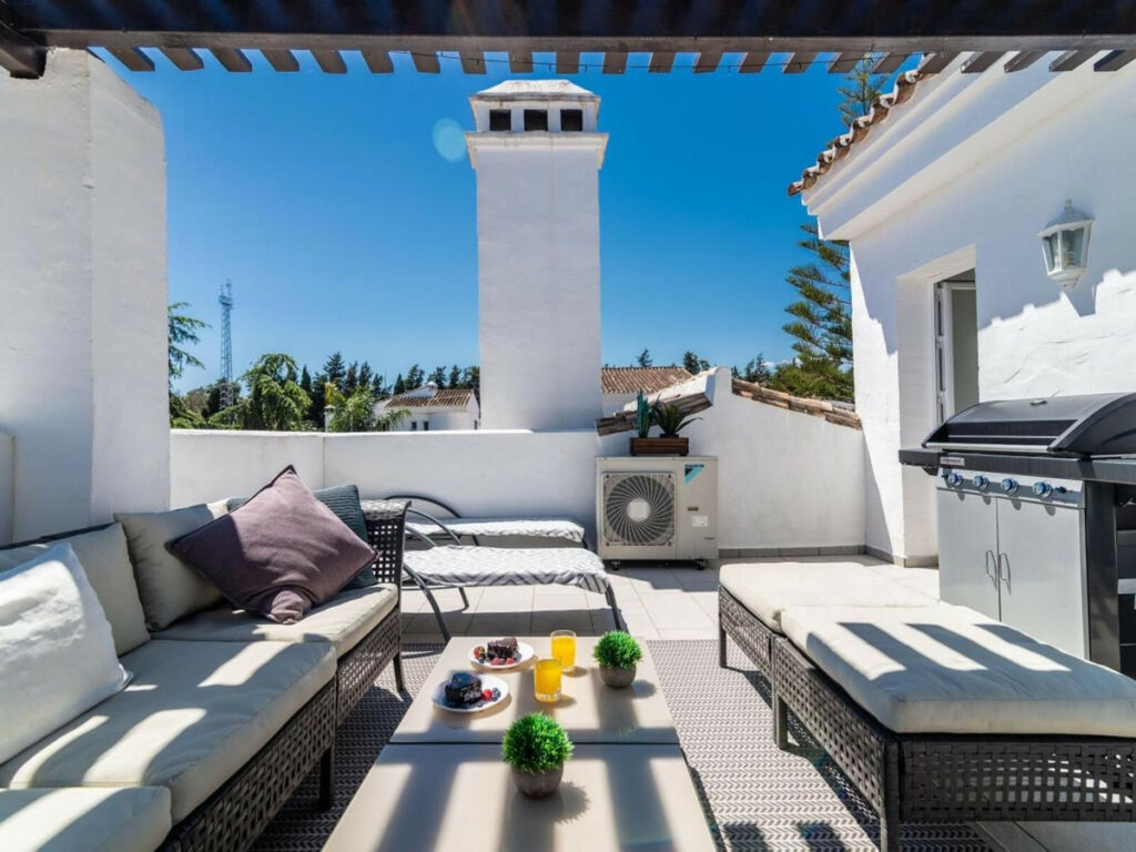 Penthouse Nueva Andalucía Málaga - image 7