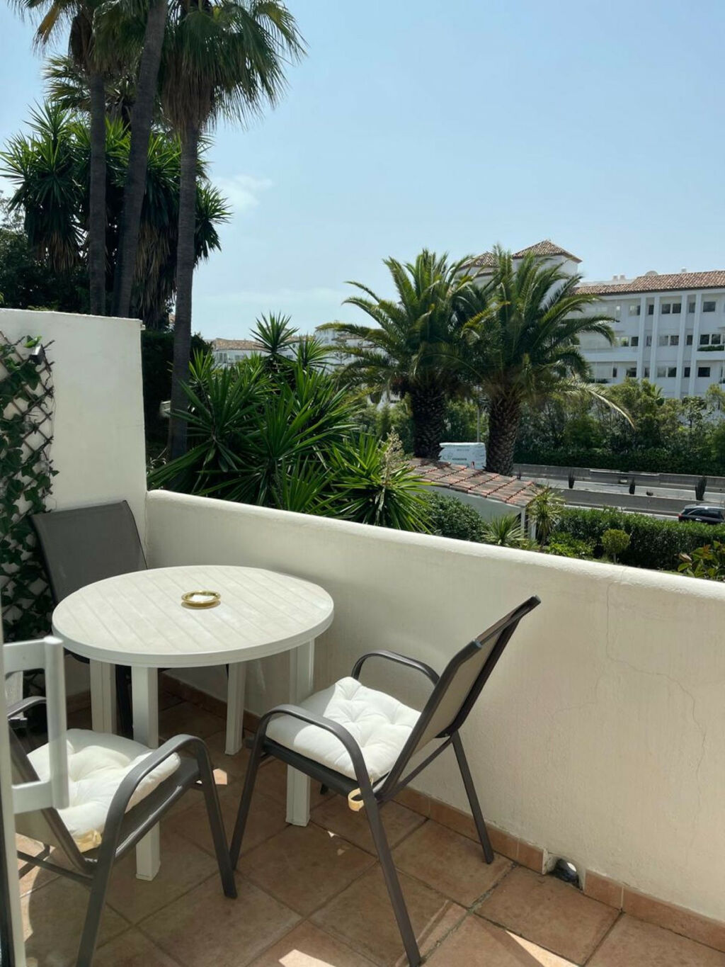 Middle Floor Apartment Puerto Banús Málaga - image 6