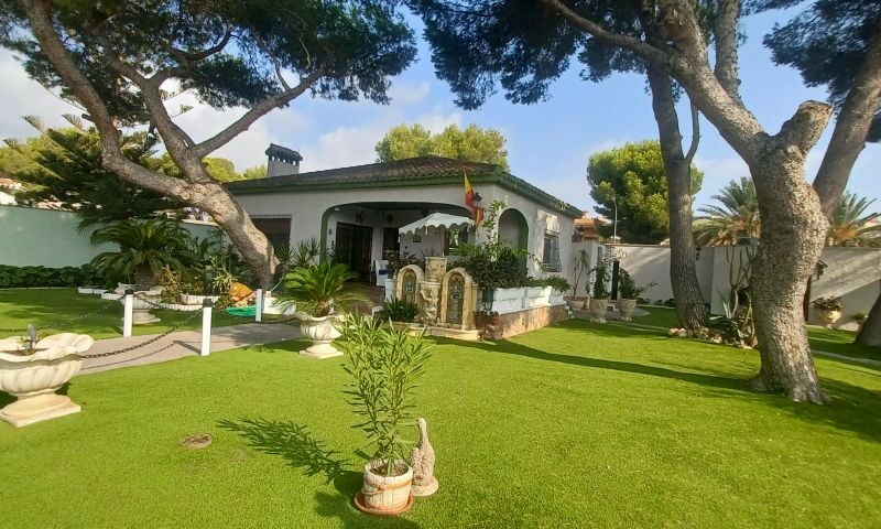Detached Villa Orihuela Costa Alicante - image 7