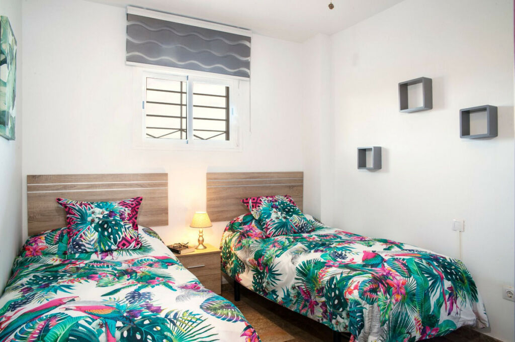 Top Floor Apartment Estepona Málaga - image 5