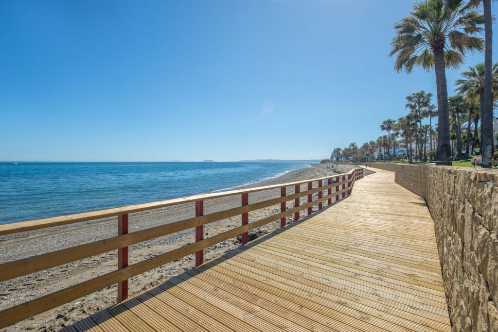 Ground Floor Apartment Estepona Málaga - image 9