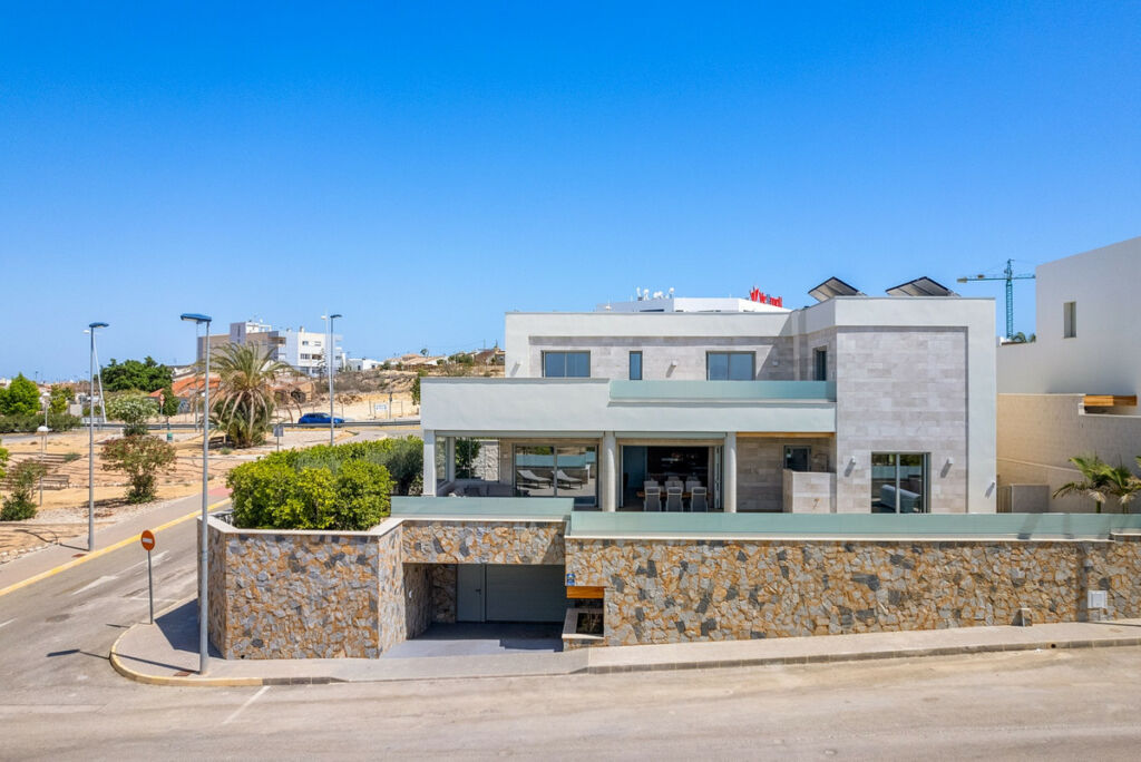 Detached Villa Benijofar Alicante - image 7