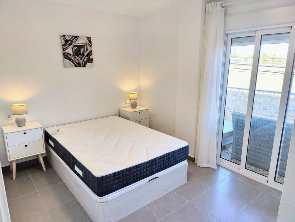 Middle Floor Apartment Punta Prima Alicante - image 7